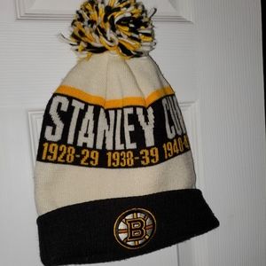 Boston Bruins winter hat